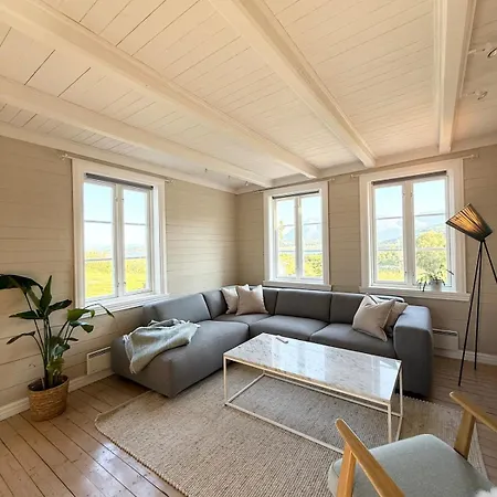 Casa de Férias Idyllisk Pa Vakre Bjarkoy