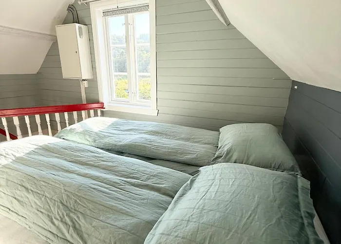 Idyllisk Pa Vakre Bjarkoy * Harstad