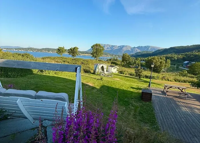 Idyllisk På Vakre Bjarkøy * Harstad