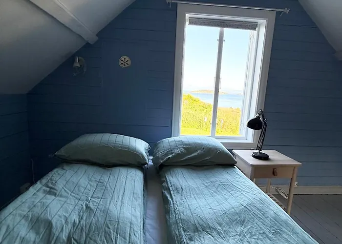 Idyllisk På Vakre Bjarkøy Feriehus Harstad